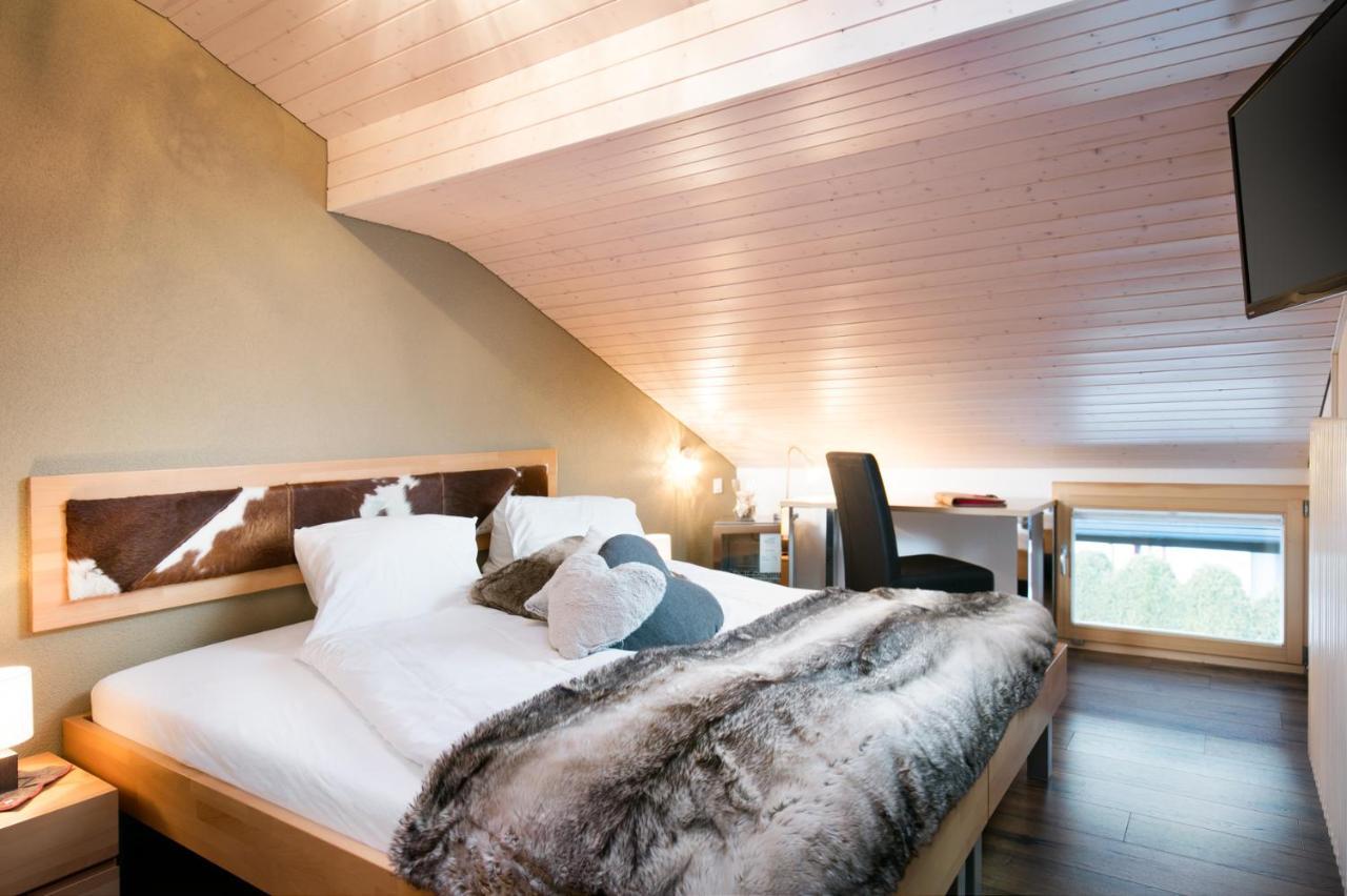 Hotel-Restaurant Ronalp Burchen Exterior photo