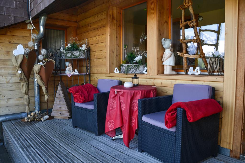 Hotel-Restaurant Ronalp Burchen Exterior photo