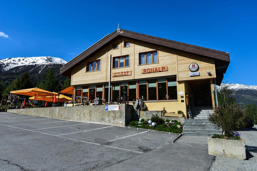 Hotel-Restaurant Ronalp Burchen Exterior photo