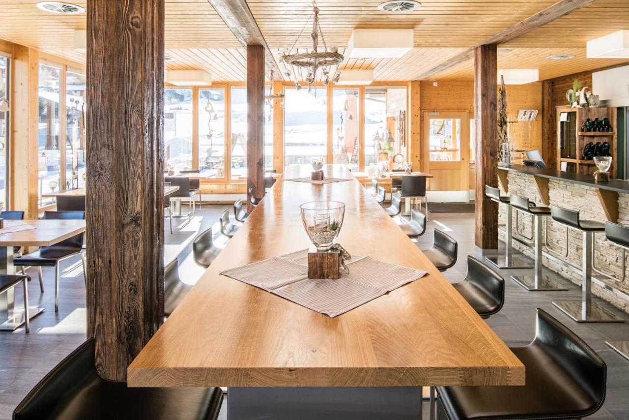 Hotel-Restaurant Ronalp Burchen Exterior photo